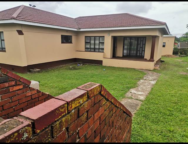 4 BEDROOM HOUSE FOR SALE IN MONTCLAIR